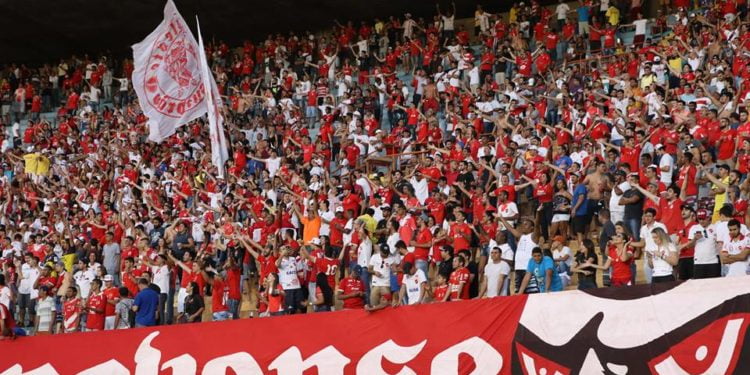 Torcida Vila Nova Termina No G Da S Rie B E Goi S O Colocado