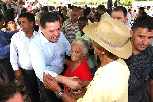 Governador com agenda de candidato. 20 cidades visitadas em 9 dias