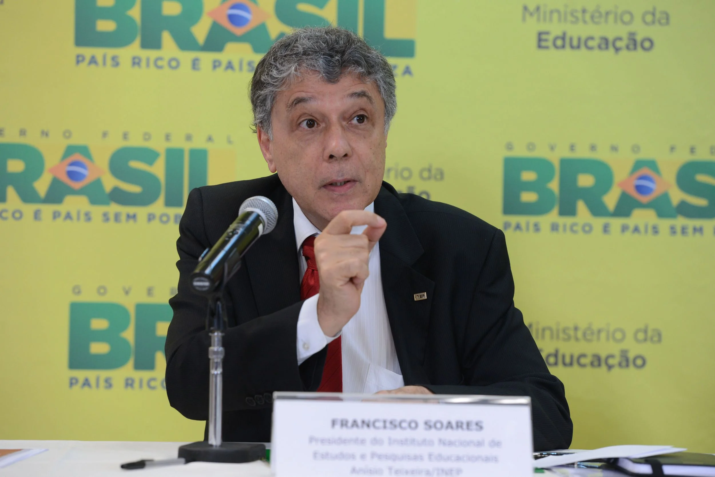 Coletiva-de-imprensa-do-Enem-2014-em-Brasilia-foto-Valter-Campanato-Agencia-Brasil 201411070003