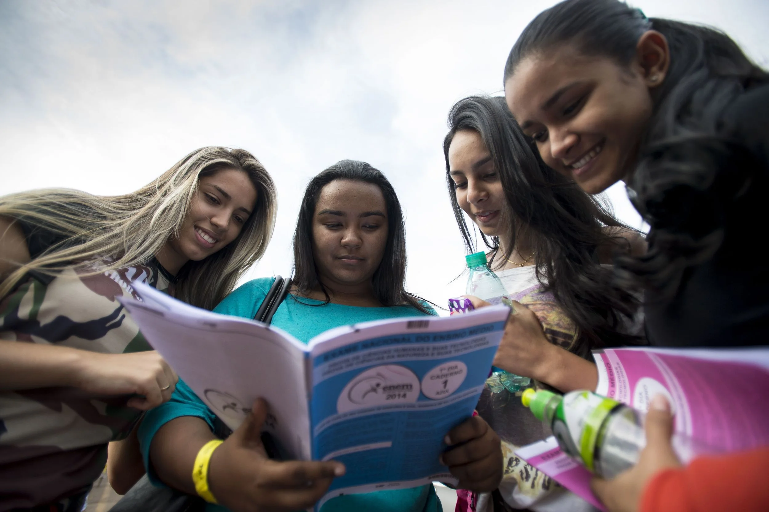 Segundo-dia-de-provas-do-Enem-2014-em-Brasilia-foto-Elza-Fiuza-Agencia-Brasil 201411090001