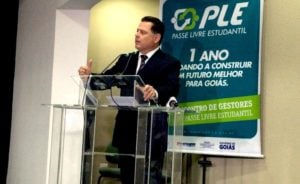 Marconi Perillo anuncia extensão do passe livre estudantial