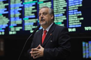 Ricardo Berzoini novo Ministro das Comunicacoes foto Zeca Ribeiro Camara dos Deputados 12 12 2013 201312120001