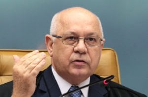 STF julga improcedente acao contra Collor 20140424 0006