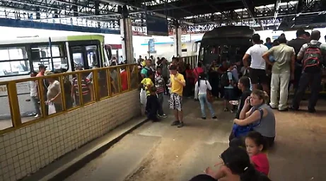 1 MANIFESTAÇÃO ONIBUS PRAÇA A