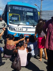 MANIFESTACAO ONIBUS 26 02 2015