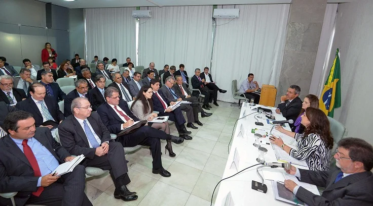 REUNIÃO SECRETARIO E KATIA ABREU 09 02 15