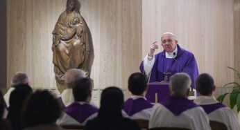 Papa: Deus está enamorado por nós e tem sonhos de amor por nós