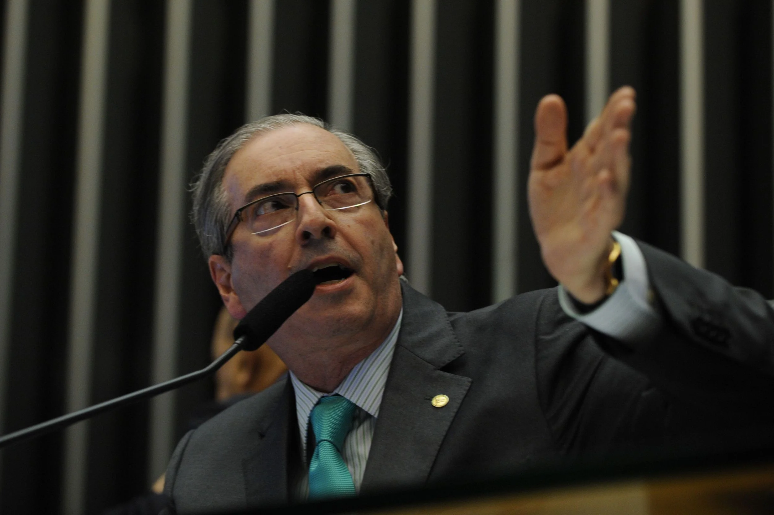 Presidente da Camara dos Deputados Eduardo Cunha preside sessao de votacao foto Fabio Rodrigues Pozzebom Agencia Brasil 0004