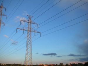 Consumo de eletricidade cai 0,9% em março, diz EPE