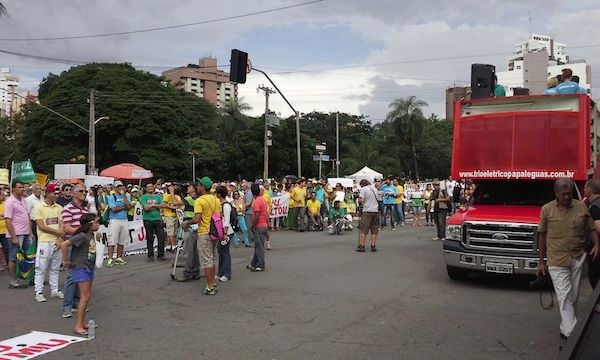 Manifestacao12deabrilgoianiafotodiariodegoias