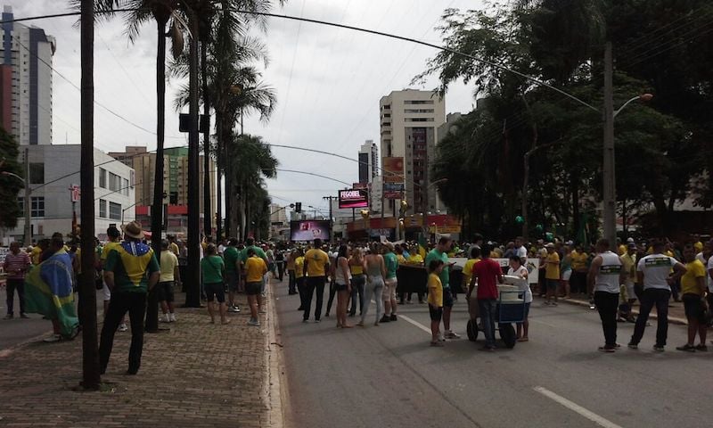 manifestação do dia 12 de abril em Goiânia foto Diário de Goiás 01