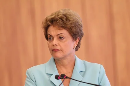 Ministro do TCU diz que vai reavaliar responsabilidade de Dilma por Pasadena