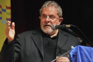 Em livro, uruguaios relatam conversa em que Lula disse ter que lidar com "coisas imorais" e "chantagem"