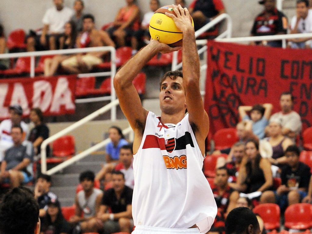 marcelinho basquete