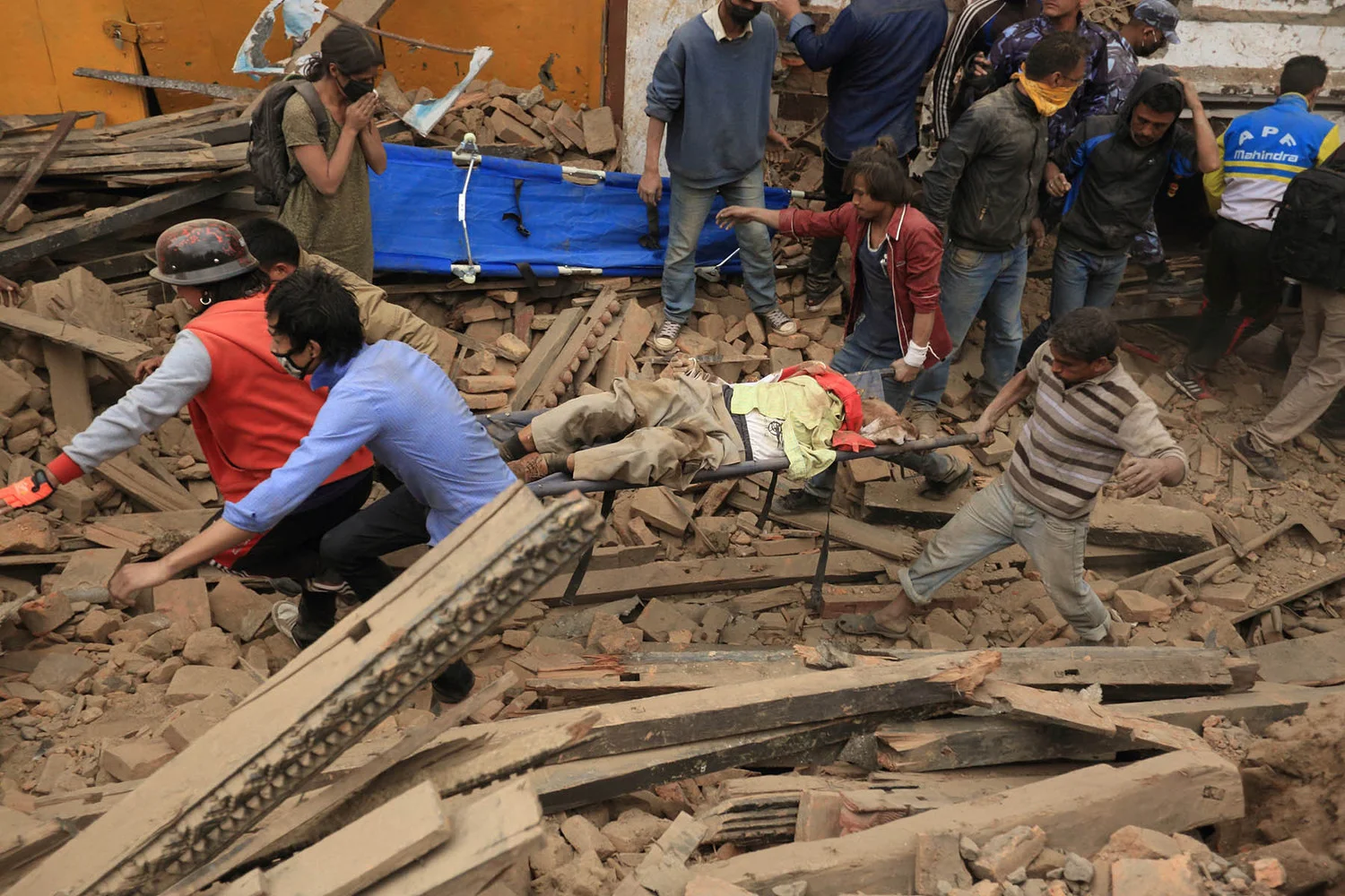 Nepal: Escolas reabrem após terremotos