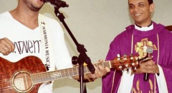 Cristiano Araújo cantando a musica “Noites Traiçoeiras”