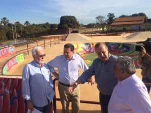 Paulo Garcia e Marconi Perillo visitam macambira anicuns