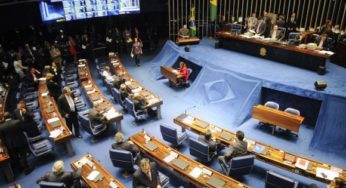 Senadores se queixam por PMDB colaborar para Dilma não perder direitos políticos