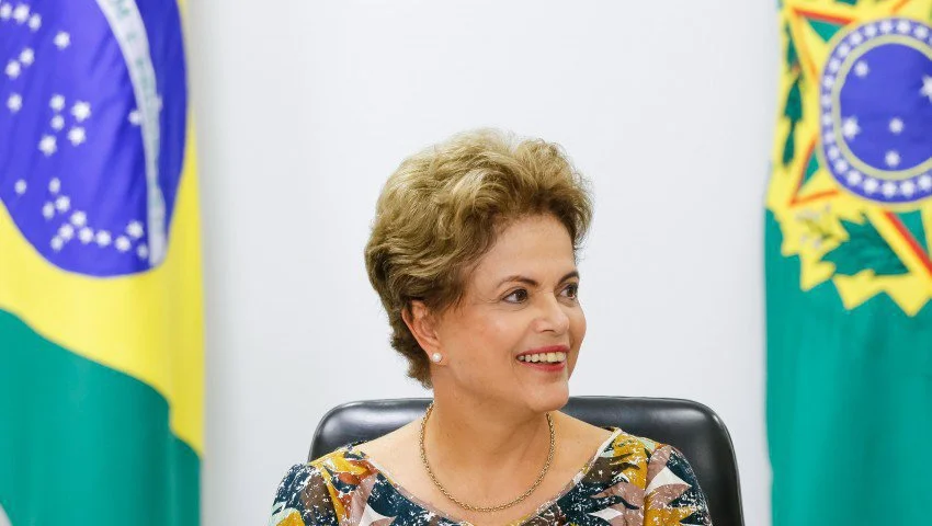 RSF Dilma Rousseff e representantes de movimentos por moradia 02 850x480