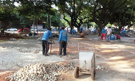 obras praca civica