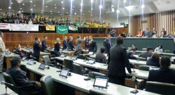 Maioria dos deputados tucanos declara voto a favor da denúncia contra Temer