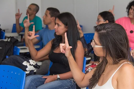 AULA DE LIBRAS EBC 2