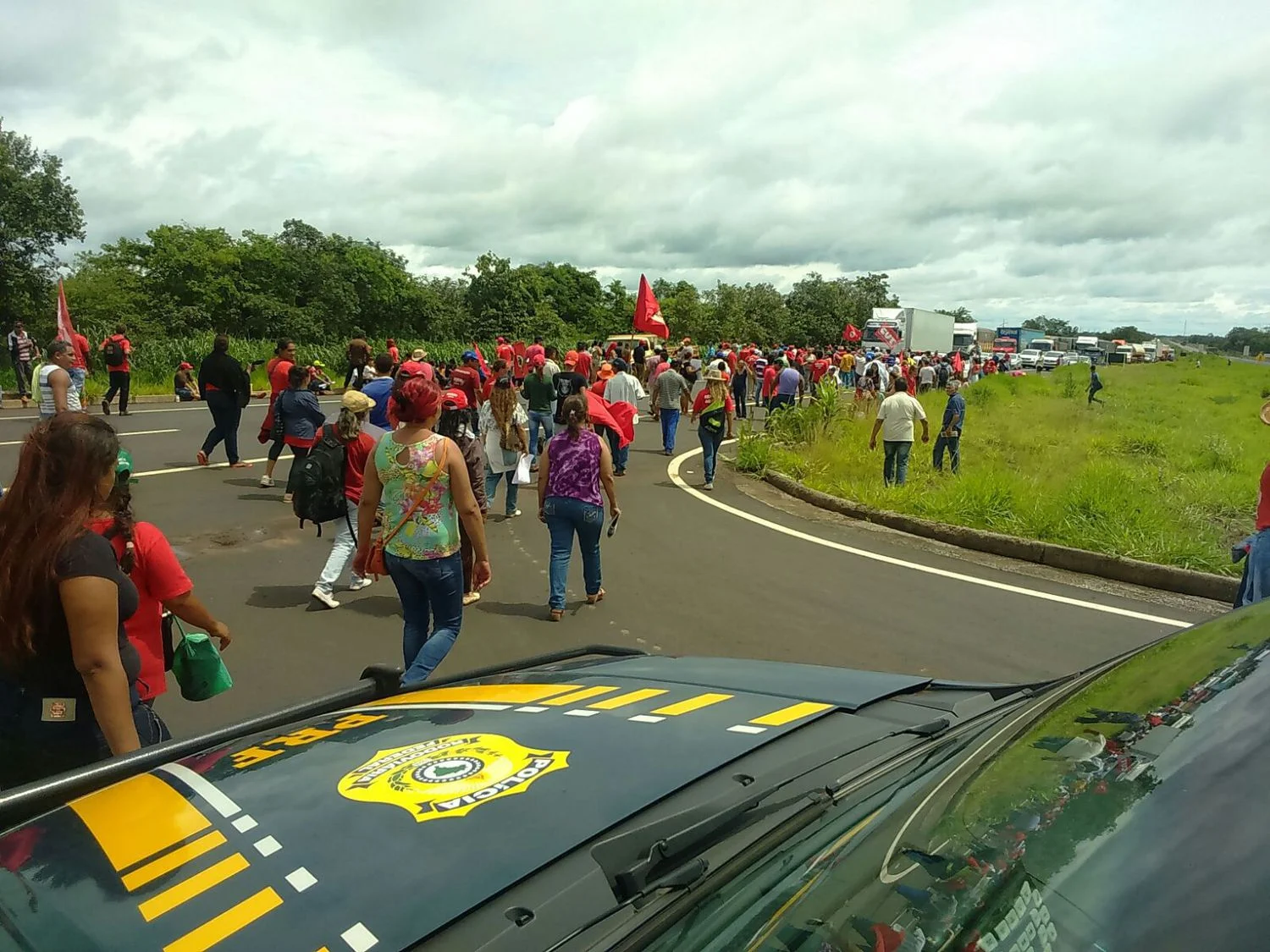 fim manifestacao mst