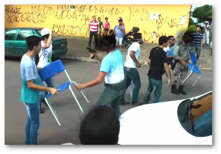 policial aponta arma para estudante em goias foto diario de goias divulgacao youtube