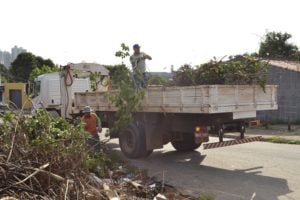 remocao de entulho pref de goiania foto joao araujo