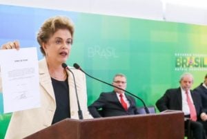 DILMA CRITICA GRAMPO FOTO ROBERTO STUCKERT FILHO