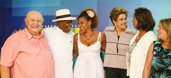 artistas intelectuais ato apoio dilma stuckert