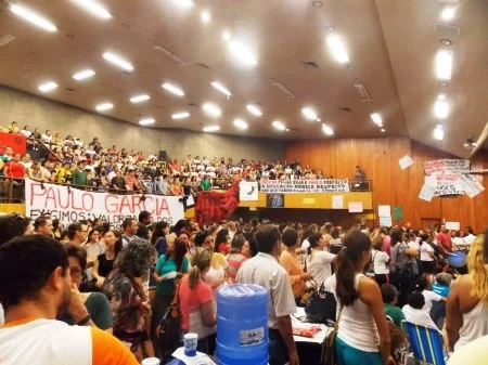 plenario camara de goiania ocupado professores