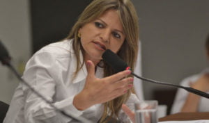 deputada flavia morais