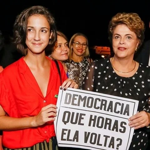 dilma que horas ela volta