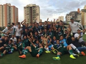 foto titulo sub17 goias 29