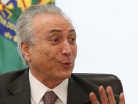 Michel Temer critica governo Dilma e “movimentos” ao falar para empresários.