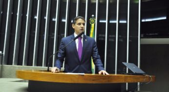 Thiago Peixoto quer políticas públicas eficientes para melhorar educação no Brasil