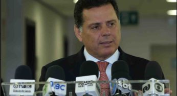 Vídeo: Marconi Perillo concede entrevista coletiva sobre Odebrecht