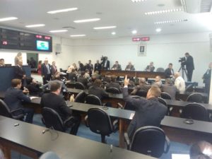 pacote fiscal bate boca assembleia