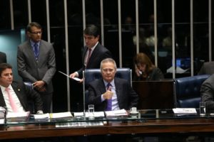 renan continua no senado foto alan marques folhapress