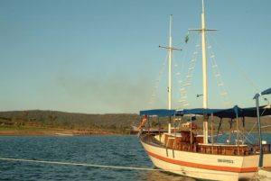 caldas novas . barco 4 . silvio quirino . goias turismo