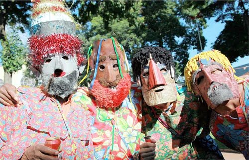 folia de reis palhacos