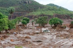 rejeitos barragem mariana