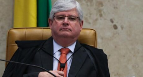 Janot é contra interrupção da reforma da Previdência no Congresso