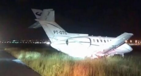 Avião com Aécio Neves sai da pista ao pousar no aeroporto de Guarulhos