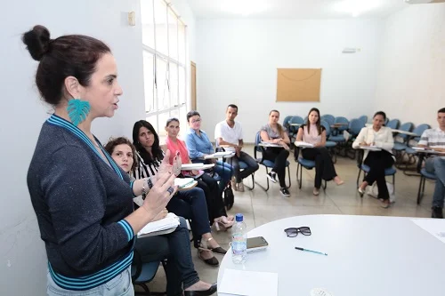 reuniao para atender os haitianos foto enio medeiros 10