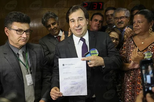 rodrigo maia candidato ebc