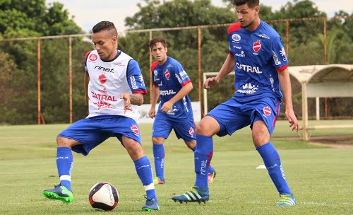 Vila Nova Encara Iporá No 1º Jogo Noturno Do Estádio Ferreirão 