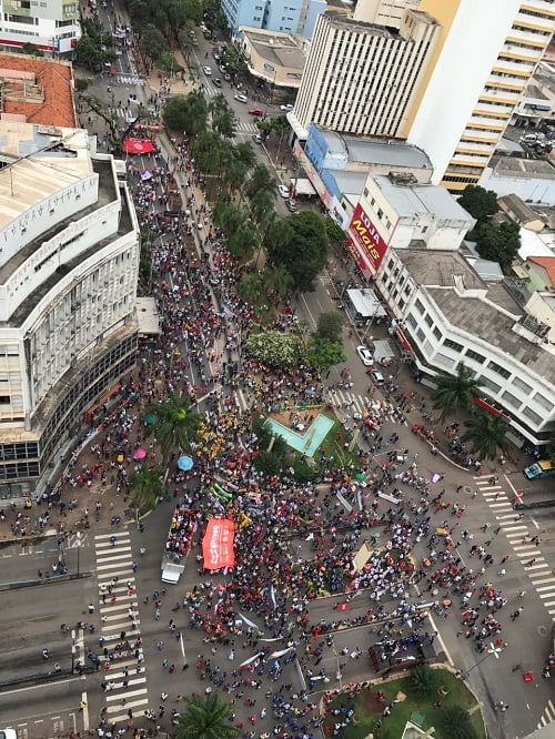 greve geral na av goias