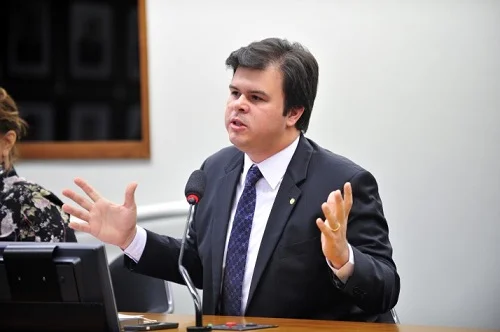 ministro de minas e energias fernando coelho